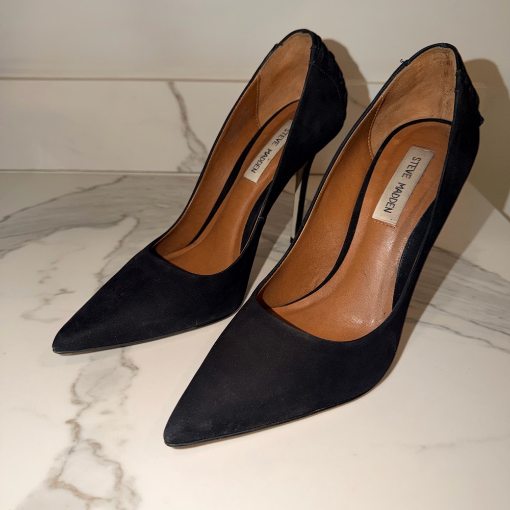 Steve Madden Classic Black Pointed Heels